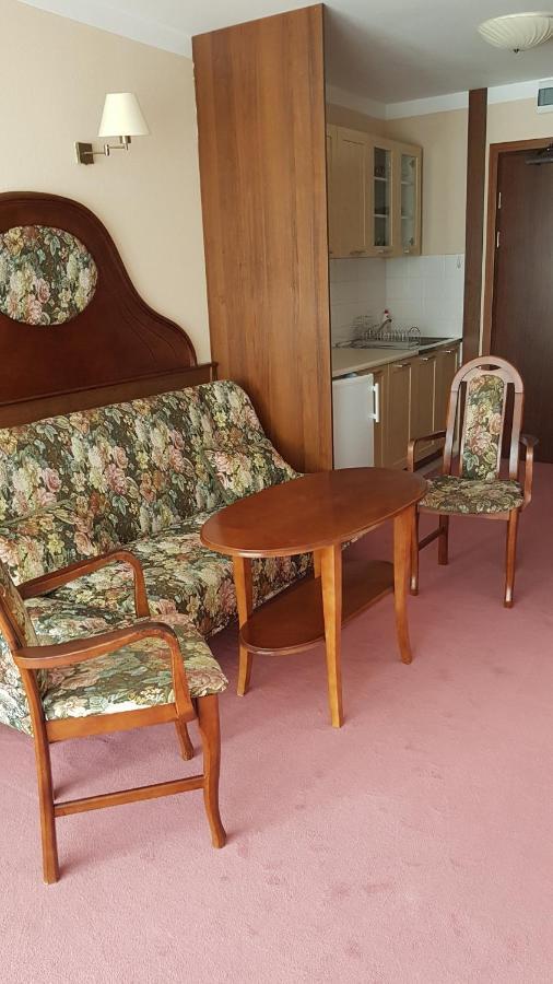 Apartamenty Rodzinne Przy Plazy Kołobrzeg Exteriör bild
